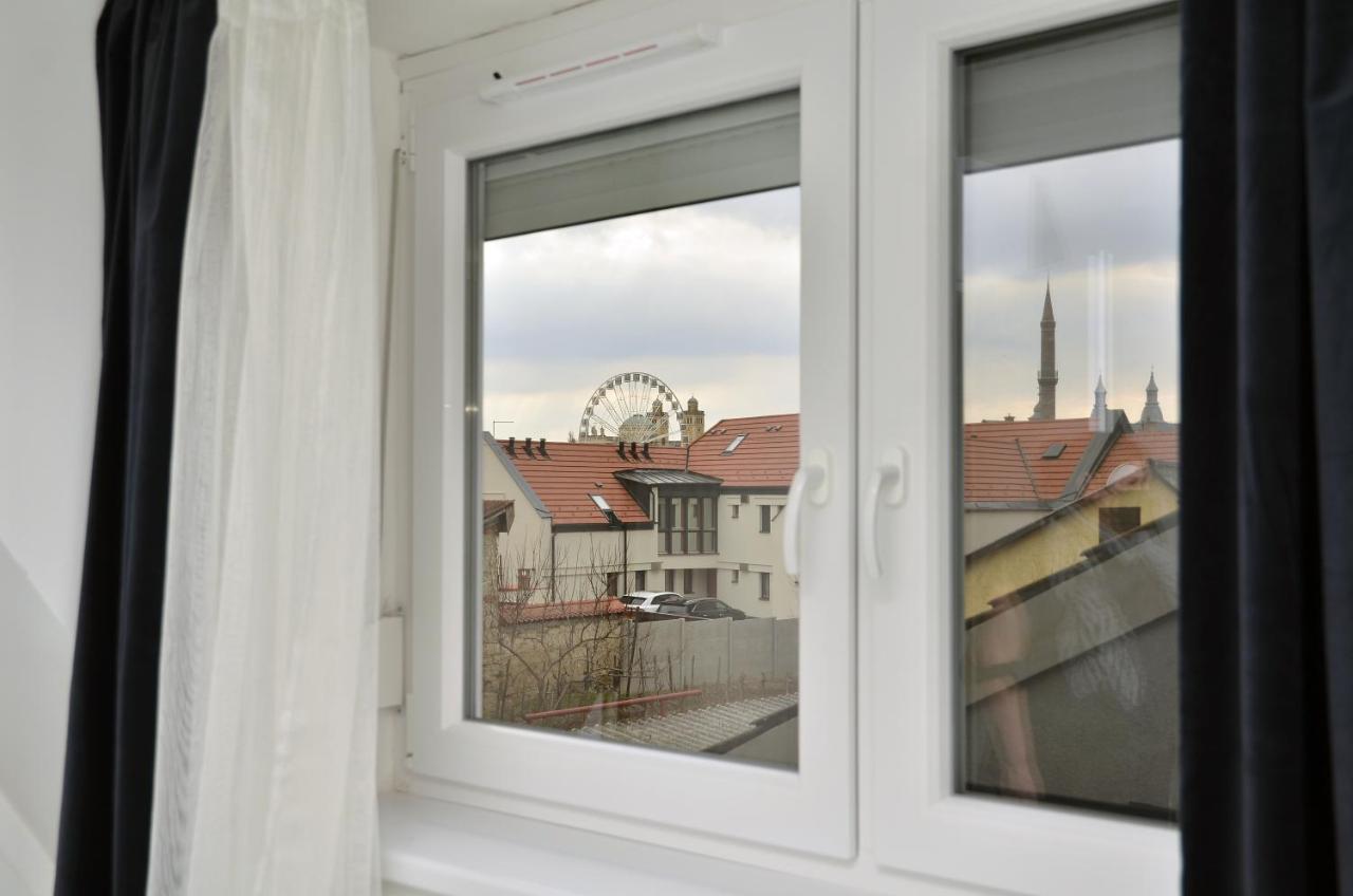 Bence Castle House Apartment เอ็กเกอร์ ภายนอก รูปภาพ