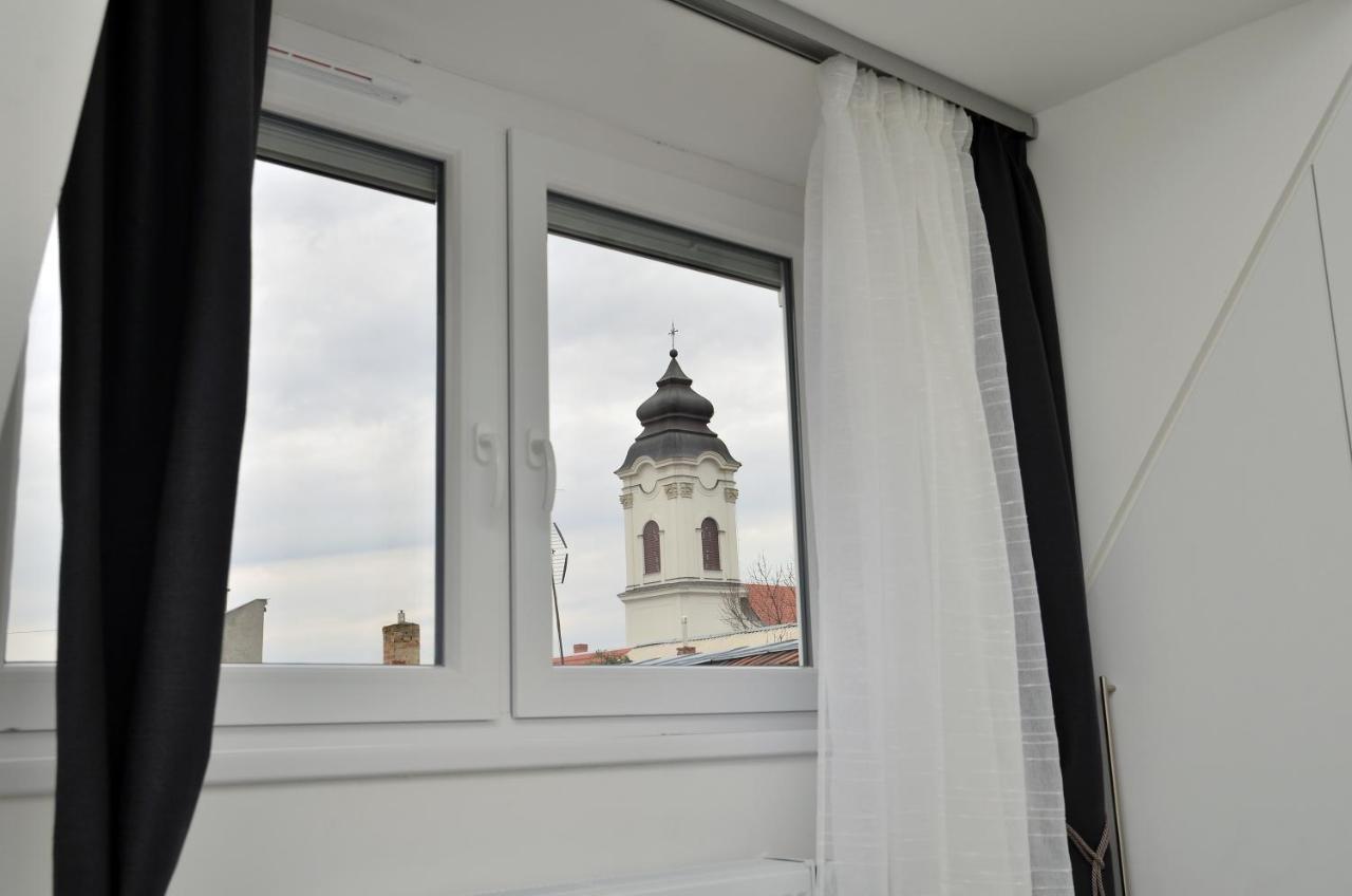 Bence Castle House Apartment เอ็กเกอร์ ภายนอก รูปภาพ