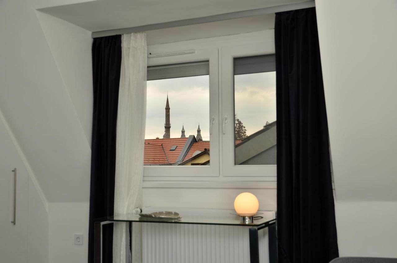 Bence Castle House Apartment เอ็กเกอร์ ภายนอก รูปภาพ